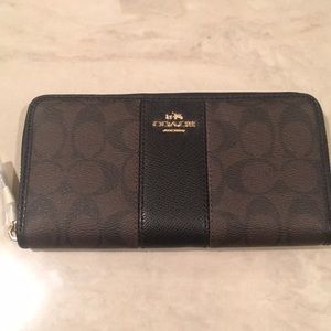 Coach wallet